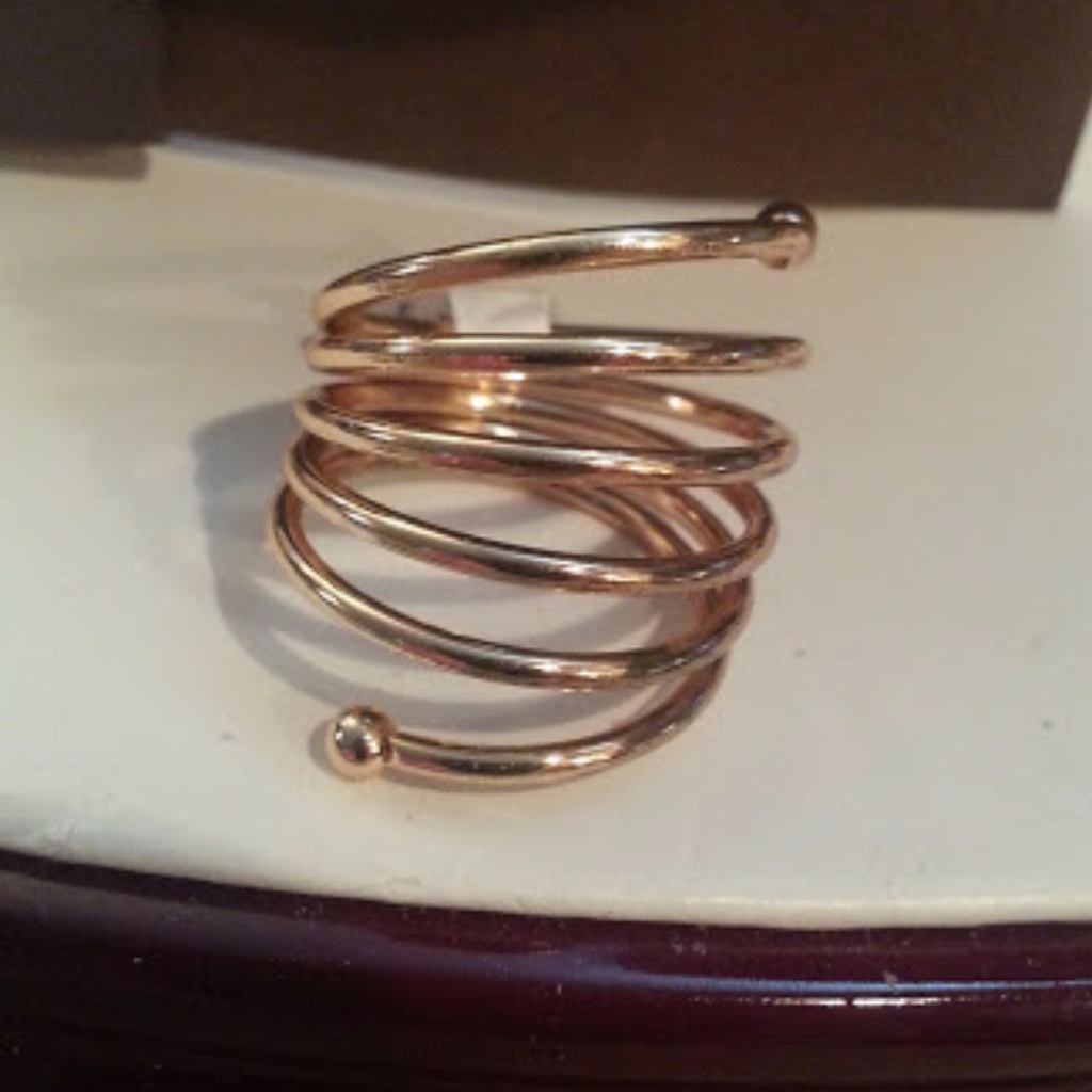 Goldplated Coil Ring Size 7 New